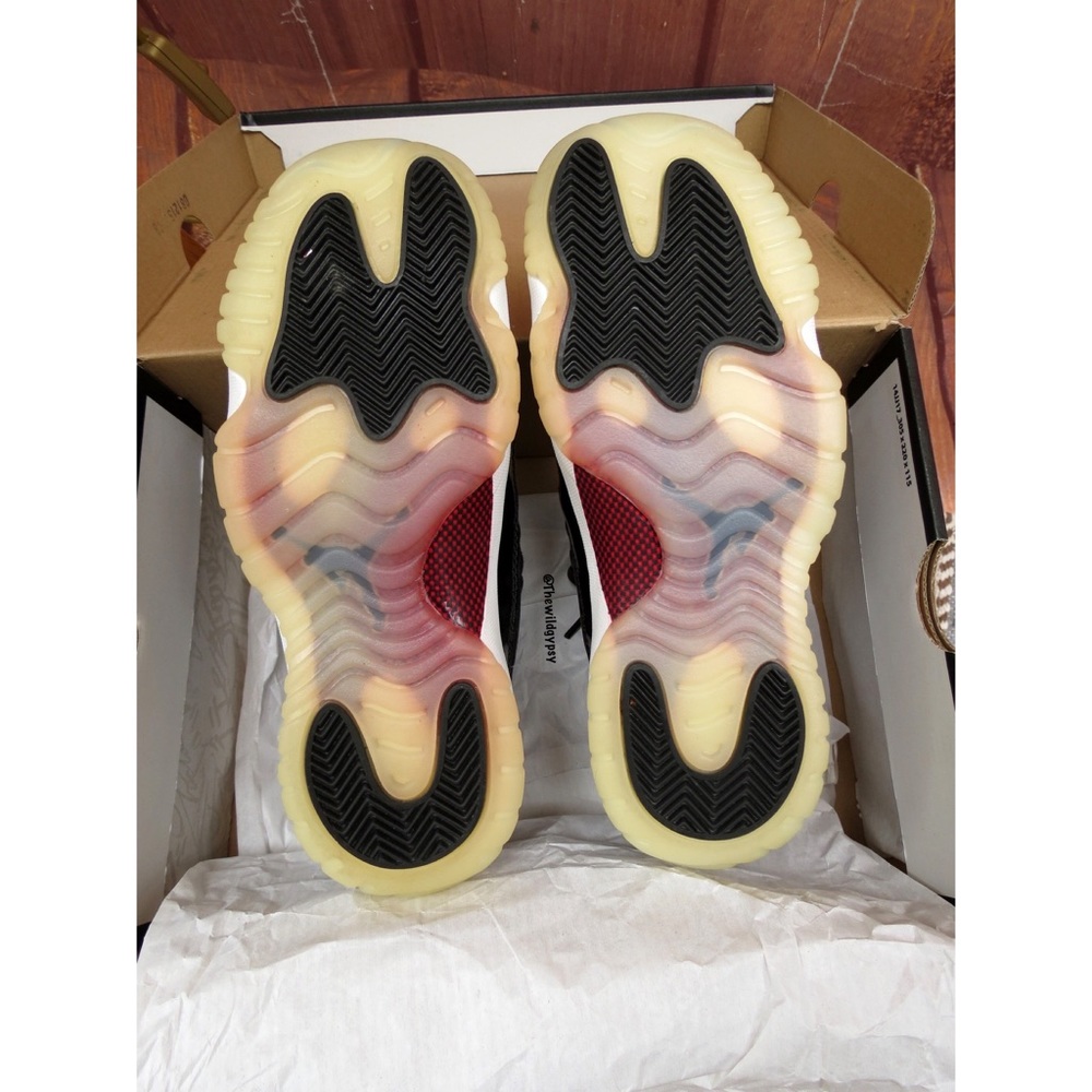 SOLD! Air Jordan Retro 11 BG sneakers - Picture 5 of 8